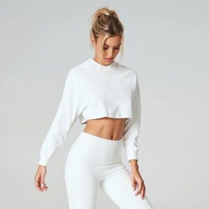 New GIGI C Isabella Pullover